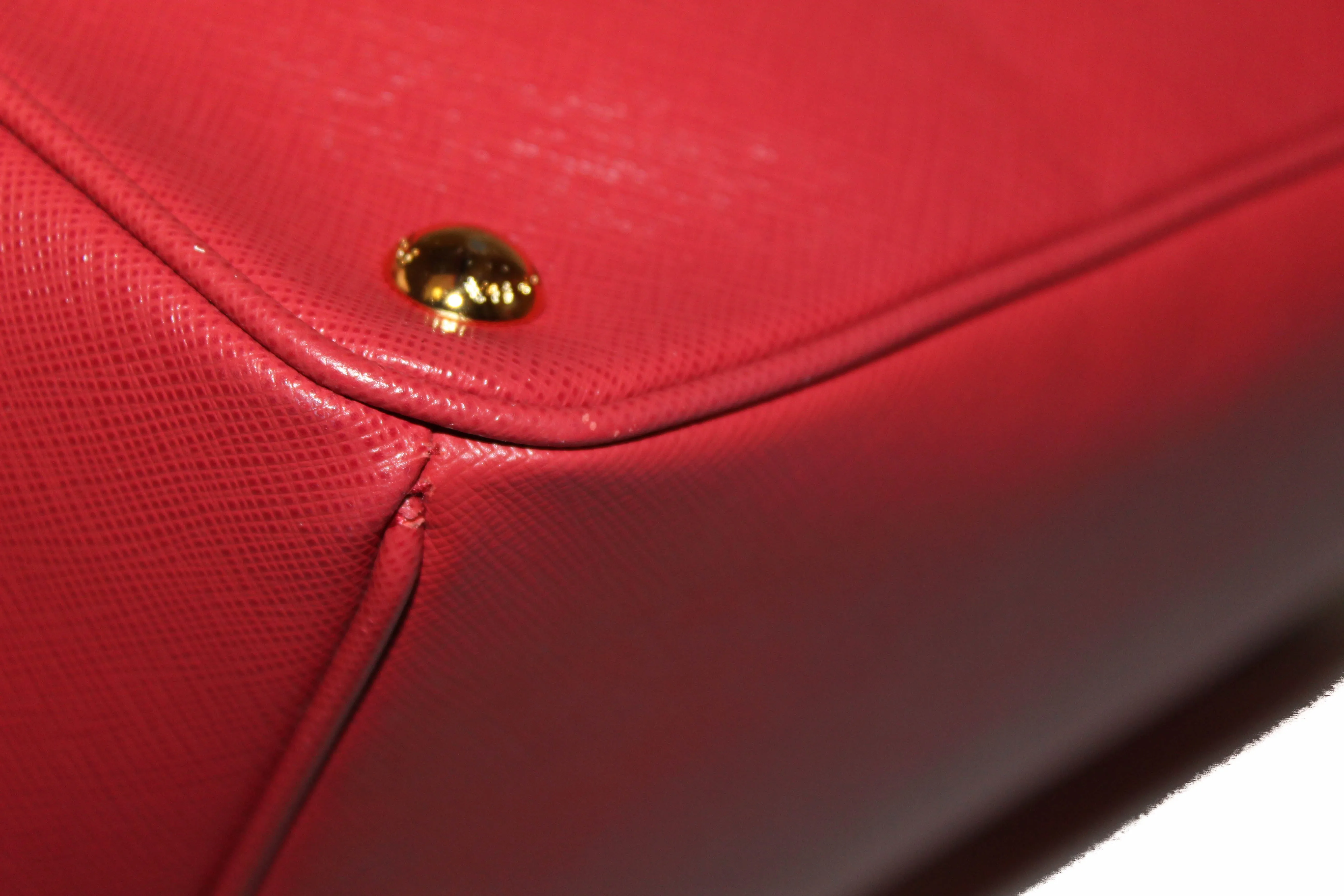 Authentic Prada Fuoco Red Saffiano Lux Leather Large Tote Bag BN1844