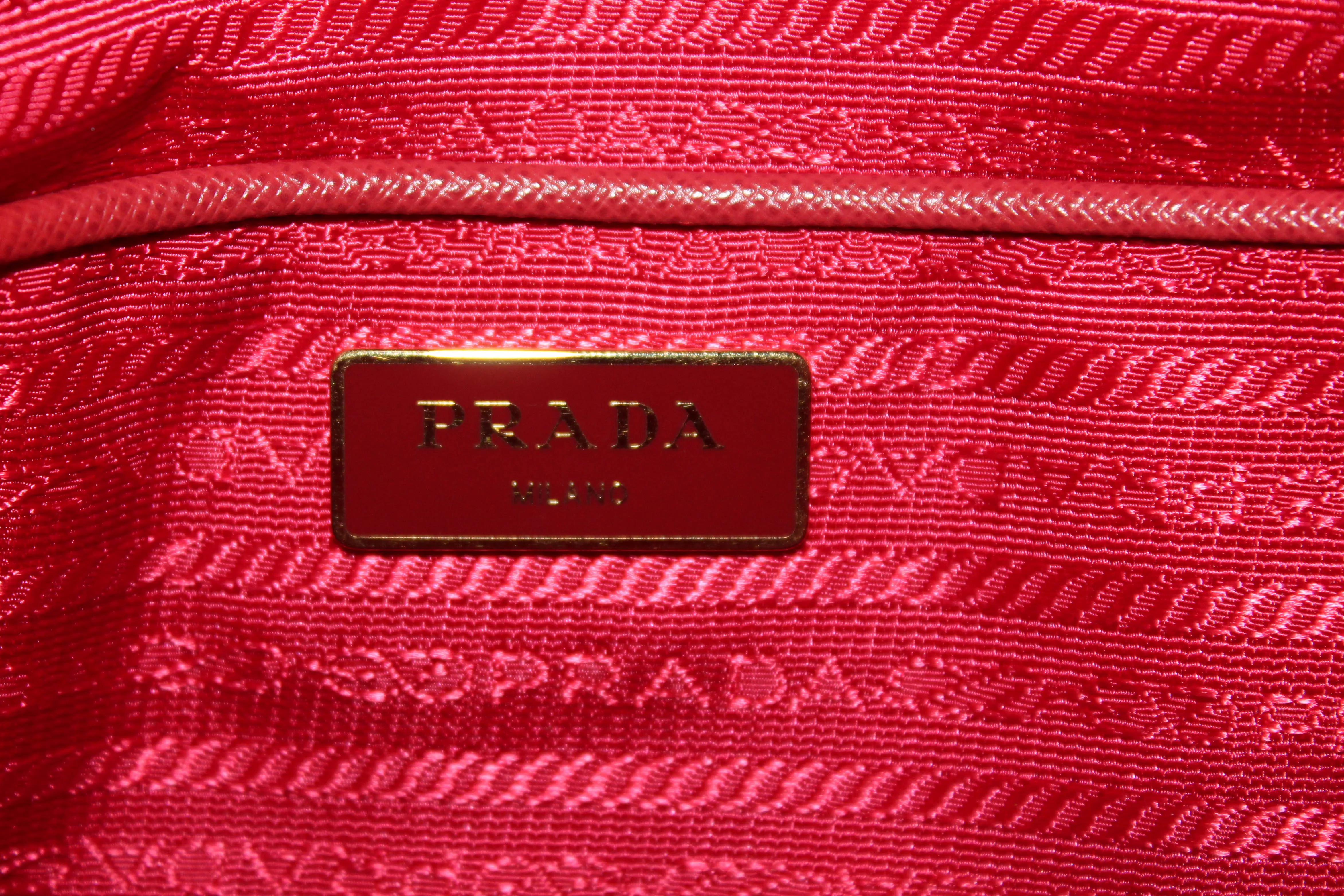Authentic Prada Fuoco Red Saffiano Lux Leather Large Tote Bag BN1844