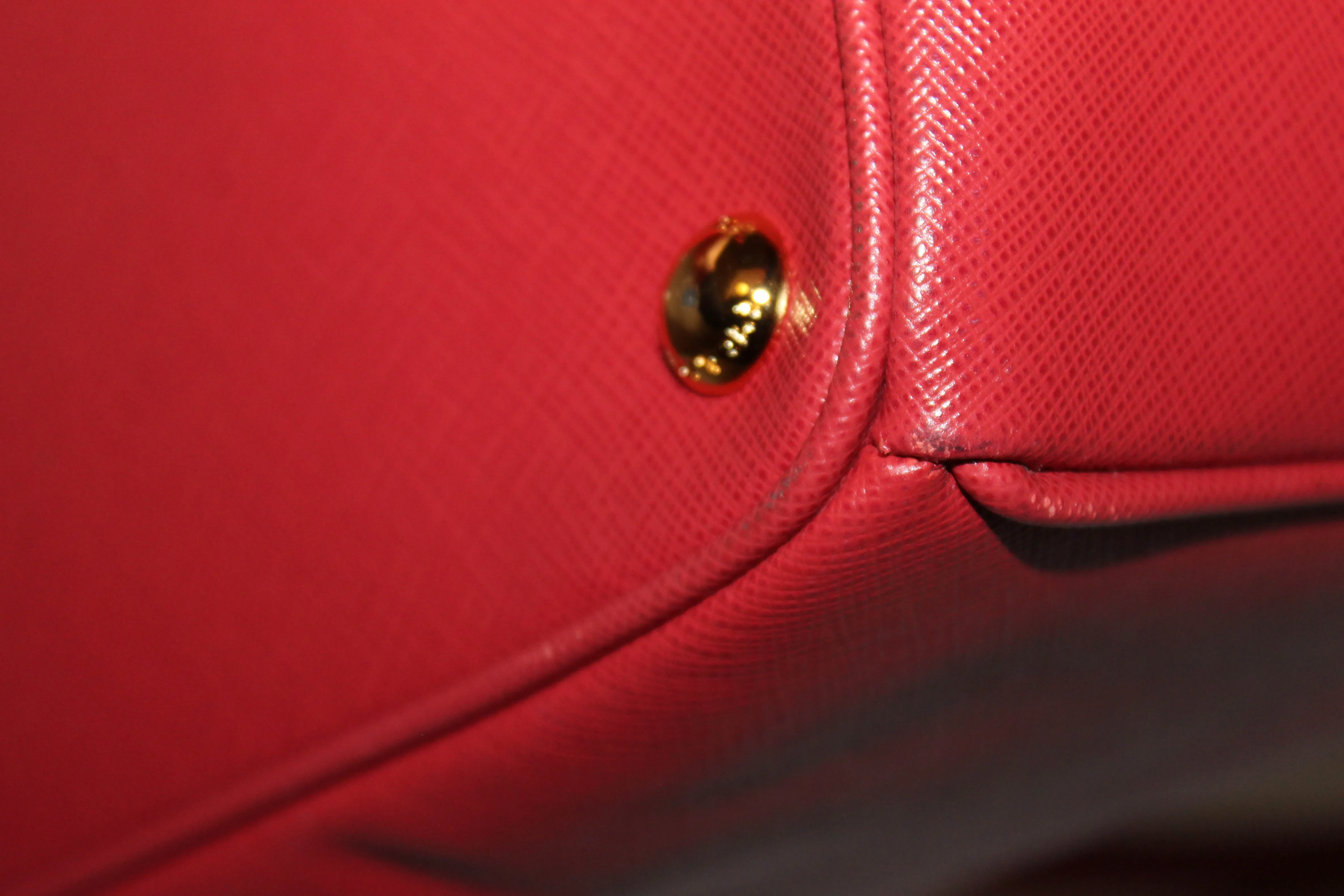 Authentic Prada Fuoco Red Saffiano Lux Leather Large Tote Bag BN1844