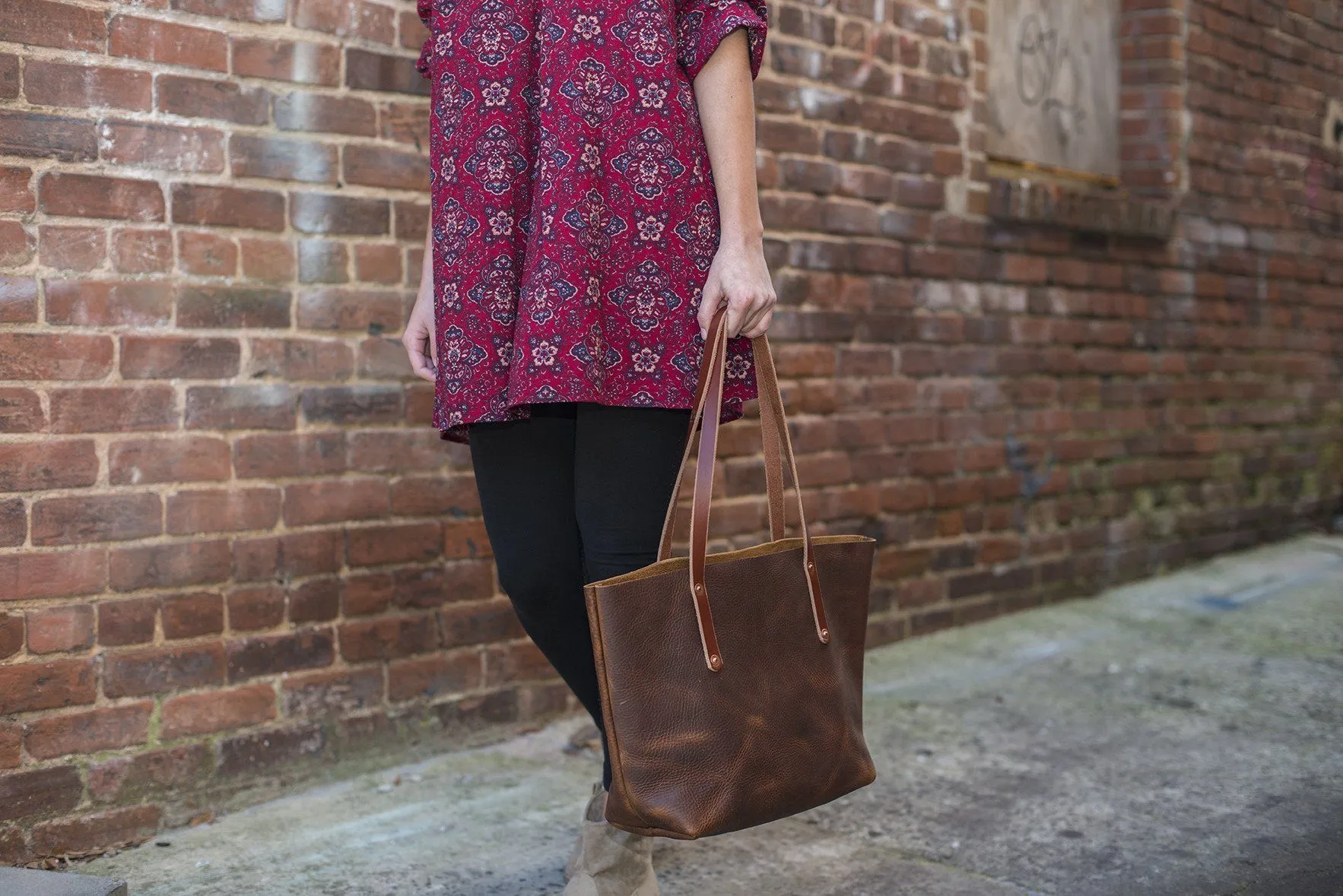 AVERY LEATHER TOTE BAG - MEDIUM - SADDLE