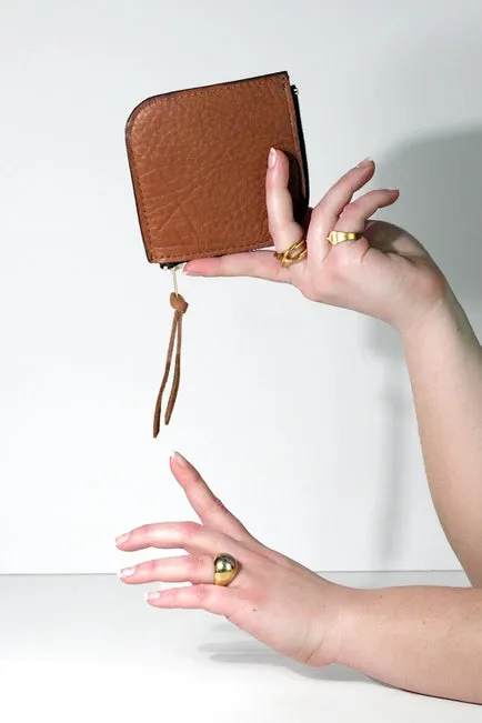 Directive Square Zippered Leather Coin Pouch  | Matte Black