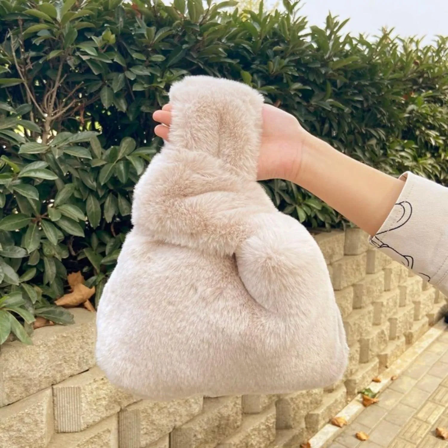 Faux Fur Shoulder Bag - Minimalist Simple Fuzzy Handbag - Aesthetic Tote Bag Purse for Women Teen Girls