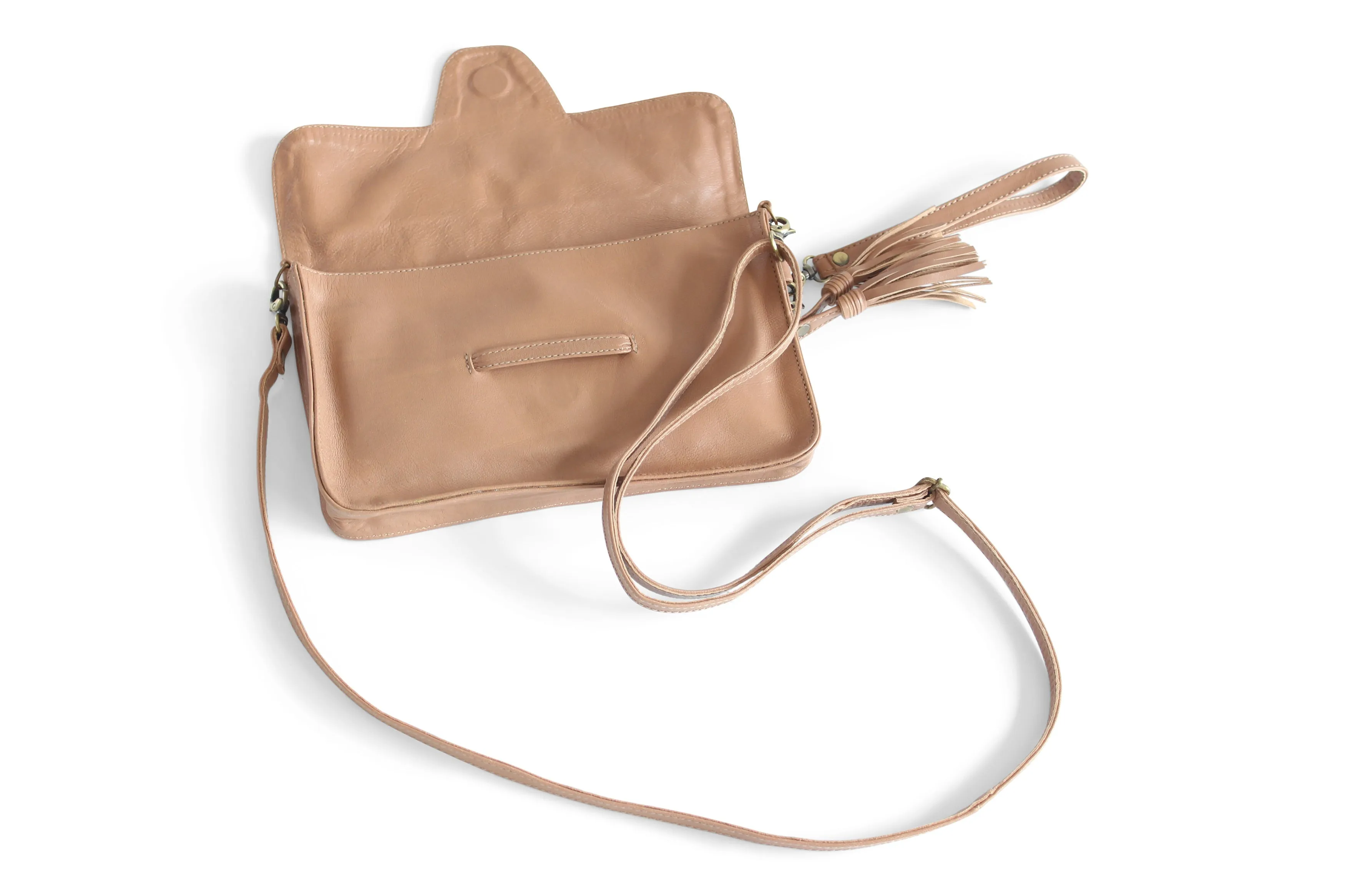 JANE LEATHER CLUTCH IN NUDE