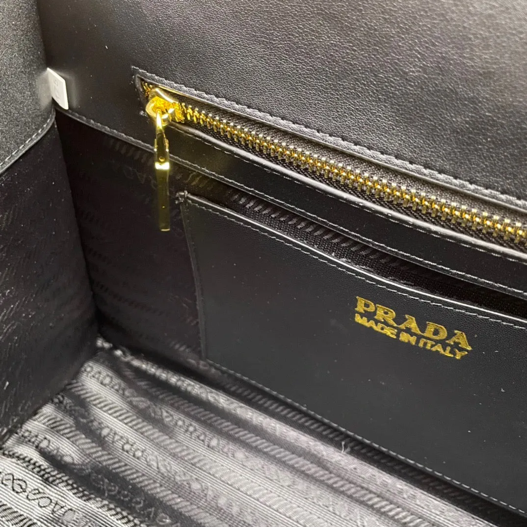 PD255 Prada Monochrome Saffiano Bag / 13x9.5x5.9inch